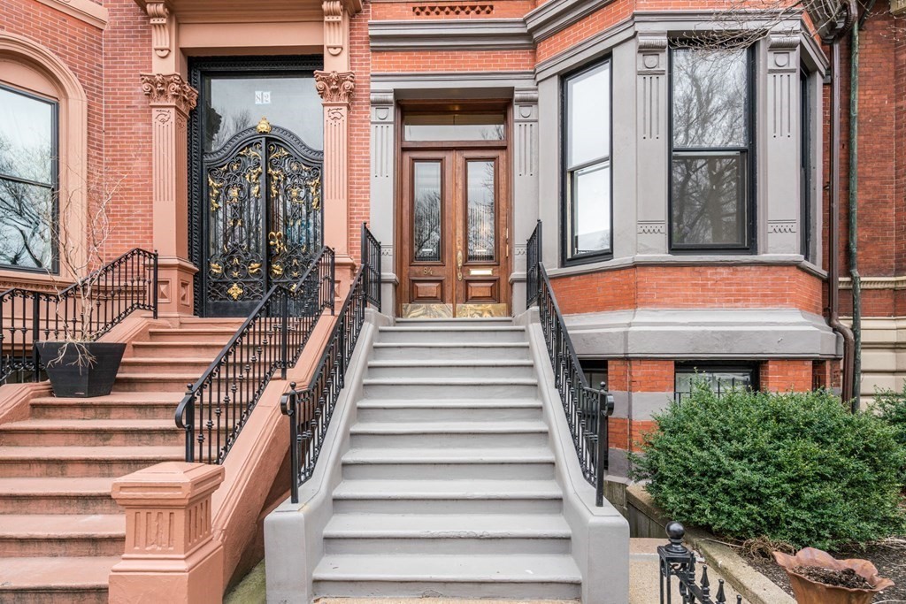 84 Commonwealth Avenue, Unit 4 Boston, MA 02116 - Photo 1 of 39