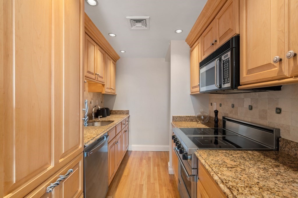 84 Commonwealth Avenue, Unit 4 Boston, MA 02116 - Photo 15 of 39