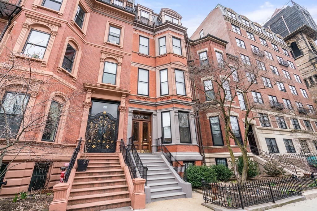 84 Commonwealth Avenue, Unit 4 Boston, MA 02116 - Photo 2 of 39