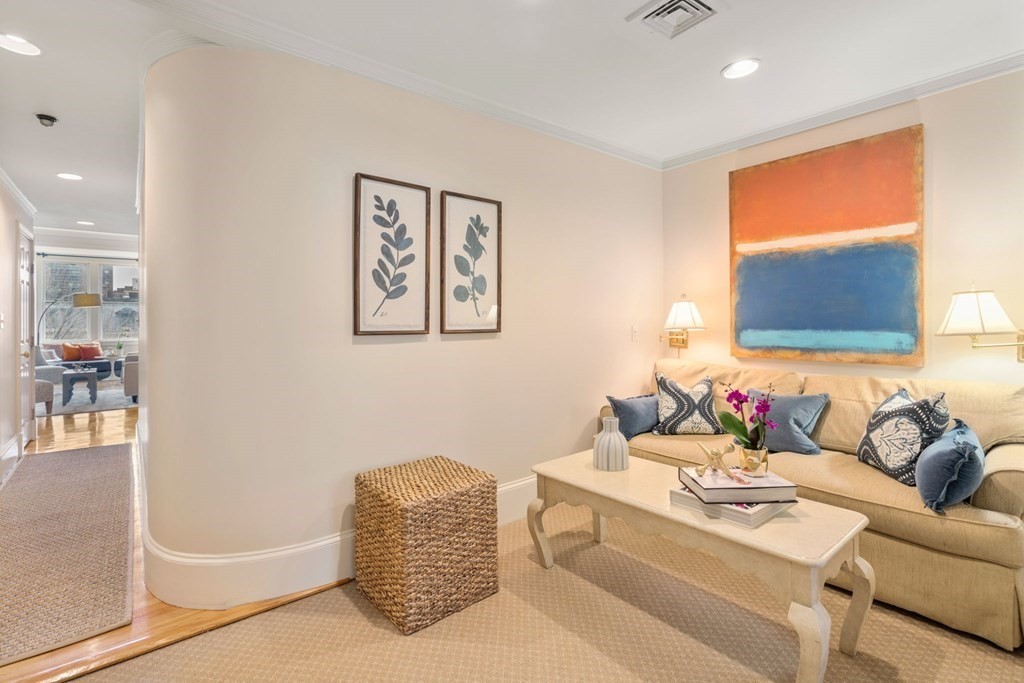 84 Commonwealth Avenue, Unit 4 Boston, MA 02116 - Photo 25 of 39