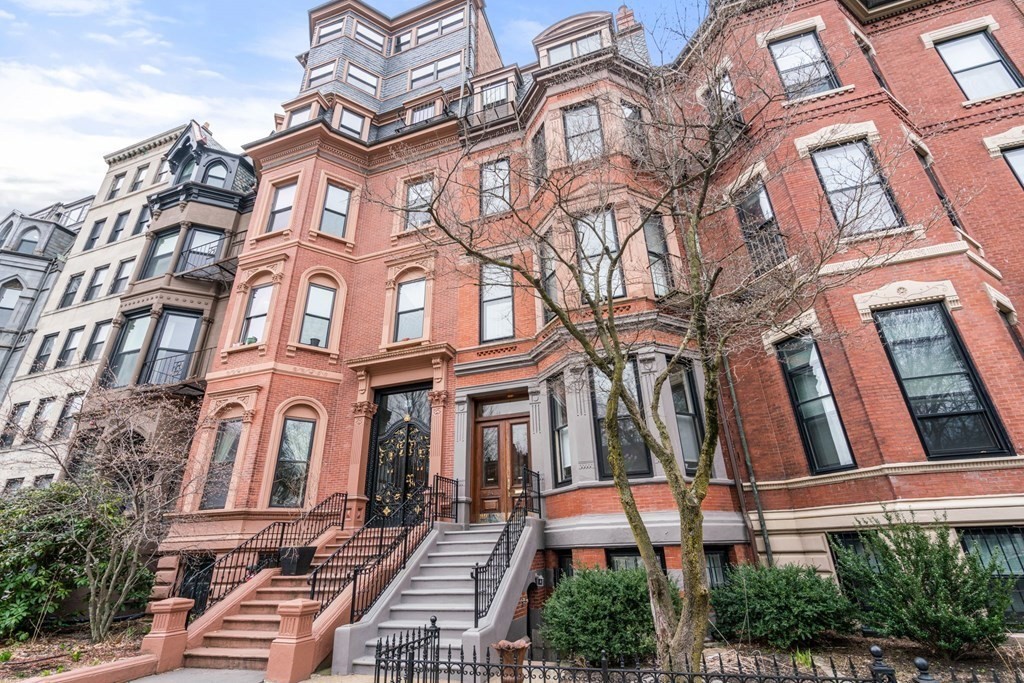 84 Commonwealth Avenue, Unit 4 Boston, MA 02116 - Photo 3 of 39