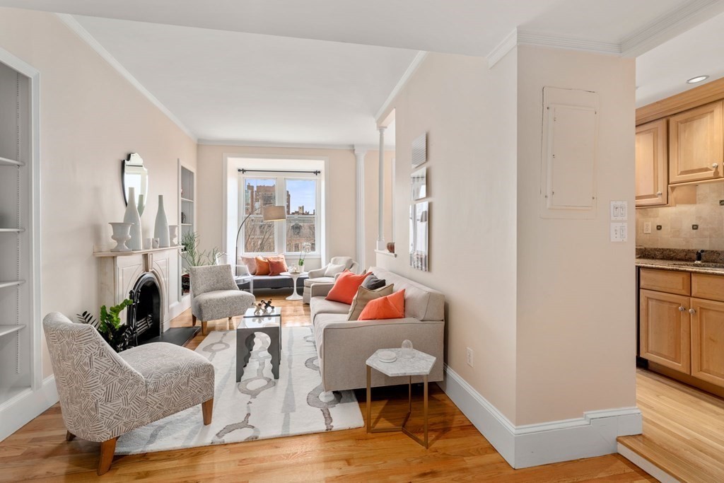 84 Commonwealth Avenue, Unit 4 Boston, MA 02116 - Photo 5 of 39