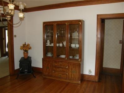 1231 Ridge Road Munster, IN 46321 - Photo 8 of 10 398x298