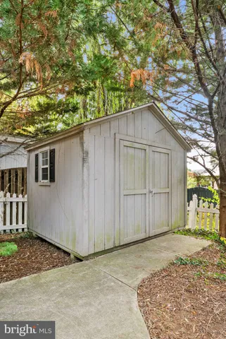 $599,900 | 212 Fairfield Drive, Winchester, VA 22602