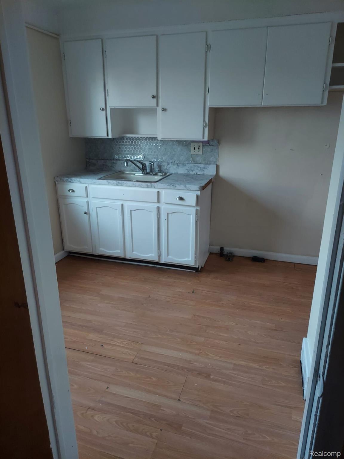 10958 Nottingham Road Detroit, MI 48224 - Photo 5 of 13 Gallery Image 5