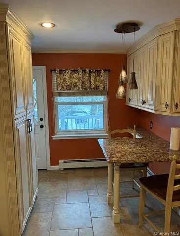 $280,000 | 206 Farber Drive, Unit 206, West Babylon, NY 11704