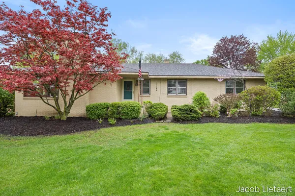 $325,000 | 1836 Millbrook Street Southeast, Grand Rapids, MI 49508