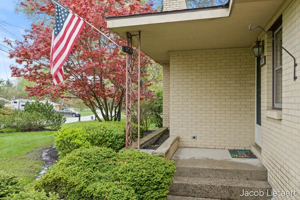$325,000 | 1836 Millbrook Street Southeast, Grand Rapids, MI 49508