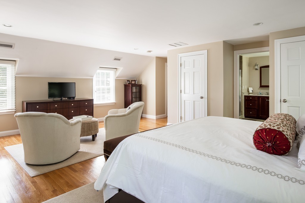 7 Canterbury Road Winchester, MA 01890 - Photo 18 of 30 Gallery Image 18