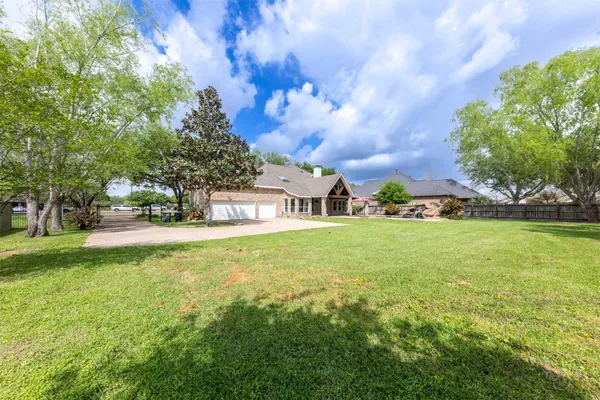 $5,000 | 5534 Weston Drive, Fulshear, TX 77441