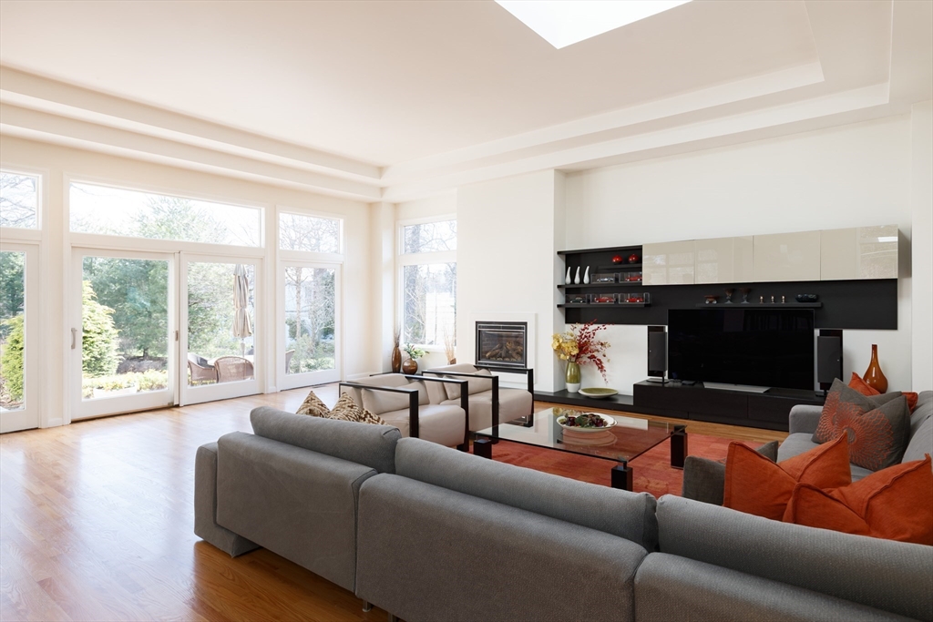 22 Burdean Road Newton, MA 02459 - Photo 13 of 29