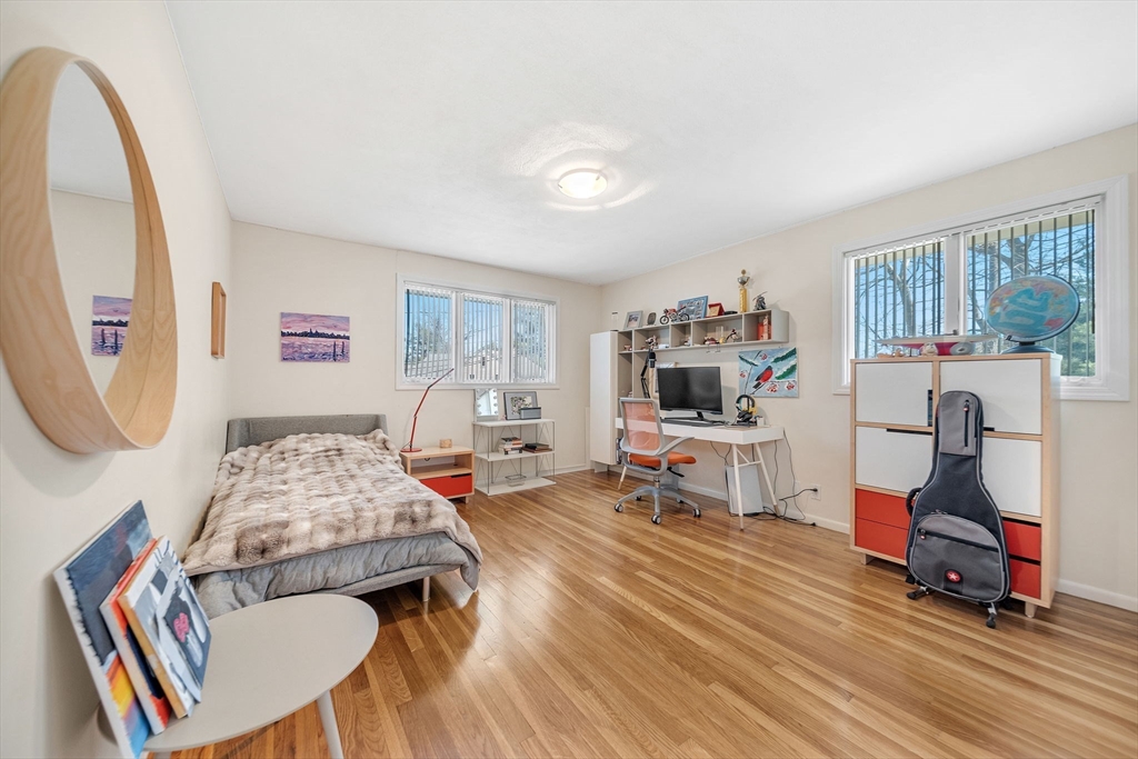 22 Burdean Road Newton, MA 02459 - Photo 19 of 29