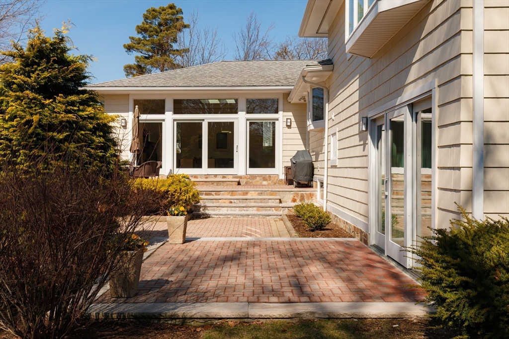 22 Burdean Road Newton, MA 02459 - Photo 26 of 29