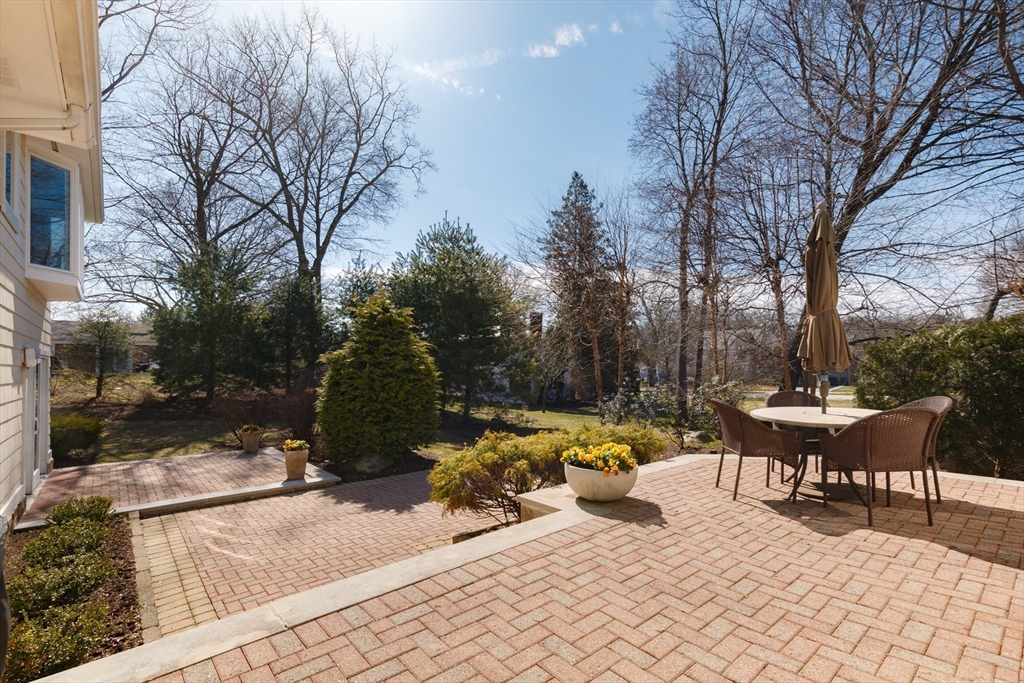 22 Burdean Road Newton, MA 02459 - Photo 27 of 29