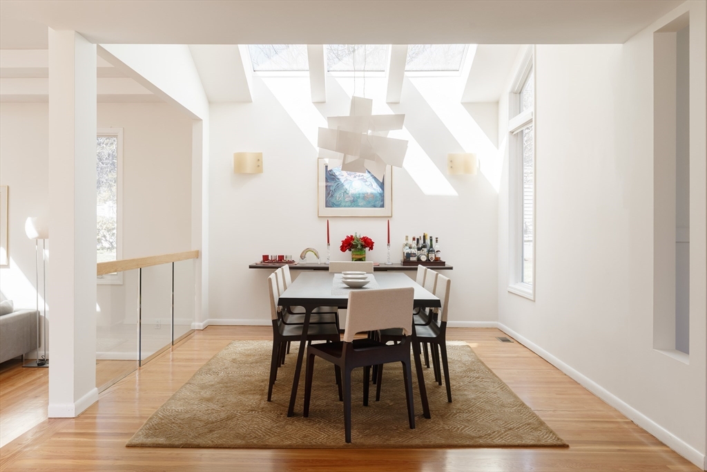 22 Burdean Road Newton, MA 02459 - Photo 8 of 29