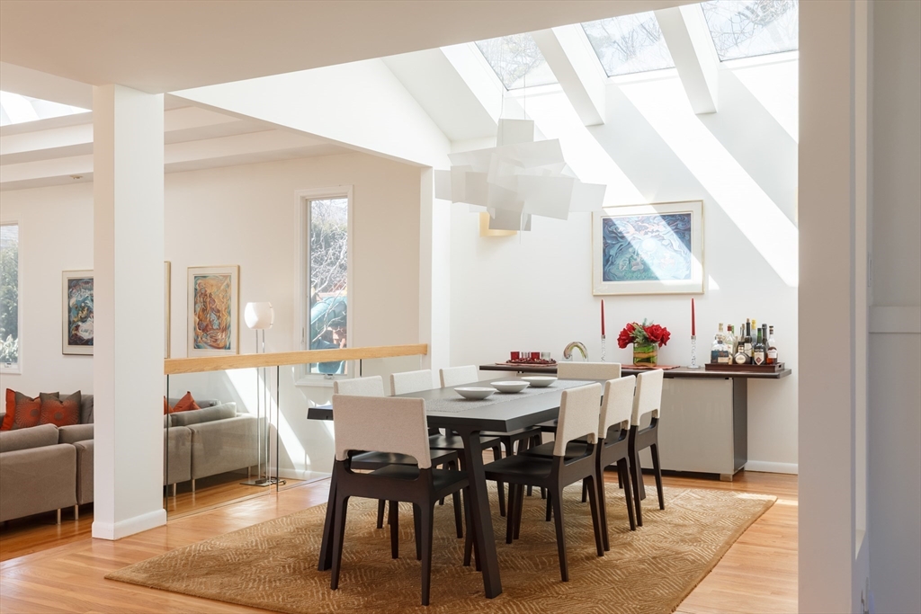 22 Burdean Road Newton, MA 02459 - Photo 9 of 29