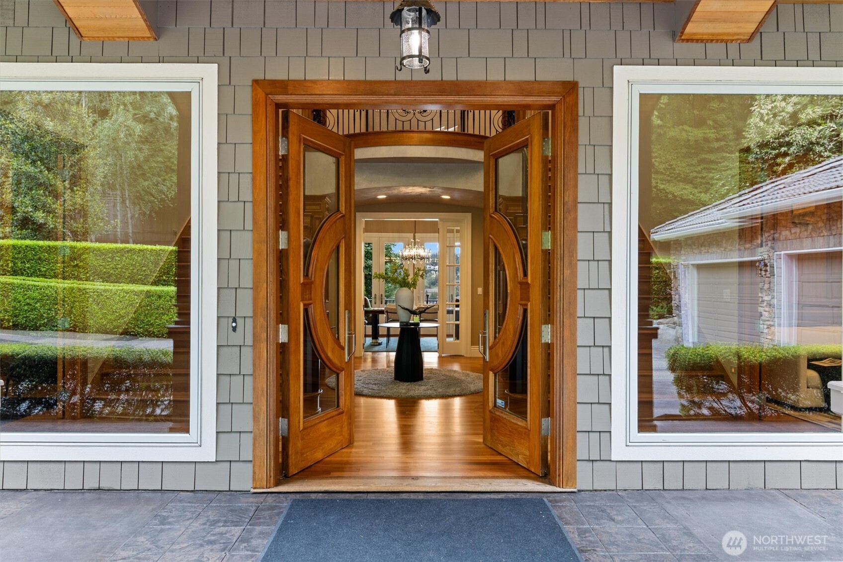 6434 East Mercer Way Mercer Island, WA 98040 - Photo 3 of 40