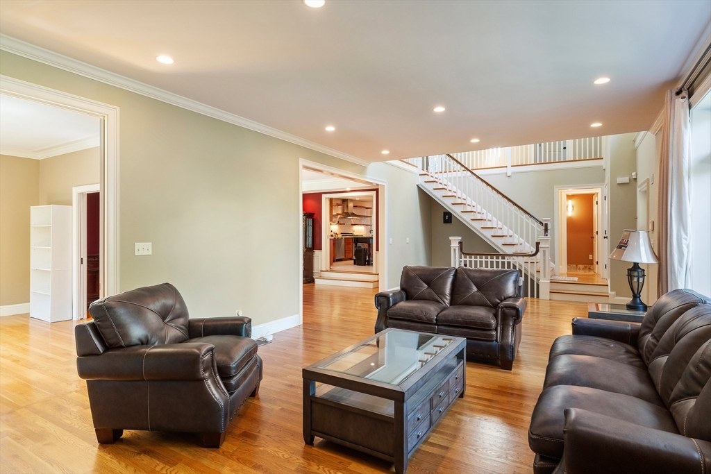 103 Levbert Road, Unit 103 Newton, MA 02459 - Photo 6 of 39
