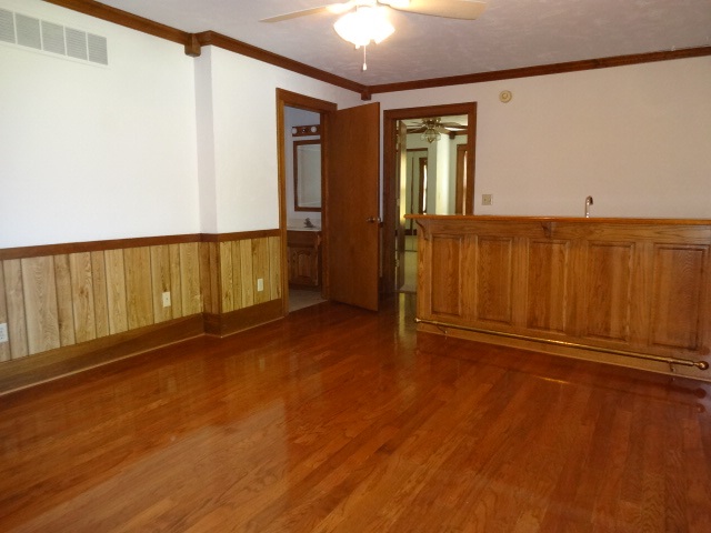 8219 Auburn Road Fort Wayne, IN 46825 - Photo 16 of 31