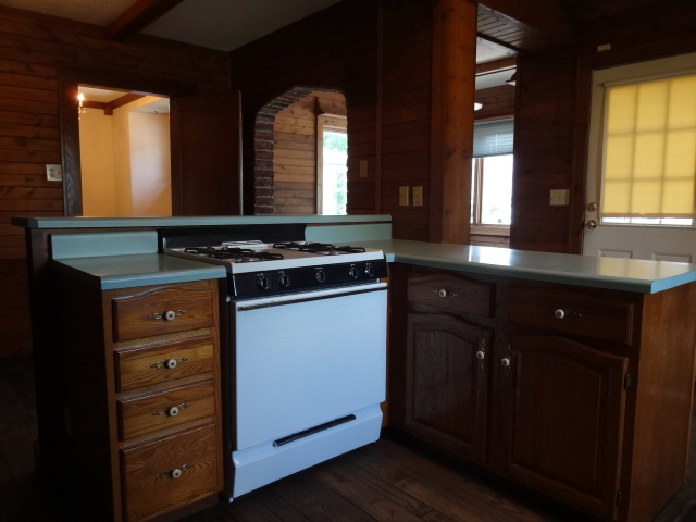 8219 Auburn Road Fort Wayne, IN 46825 - Photo 7 of 31