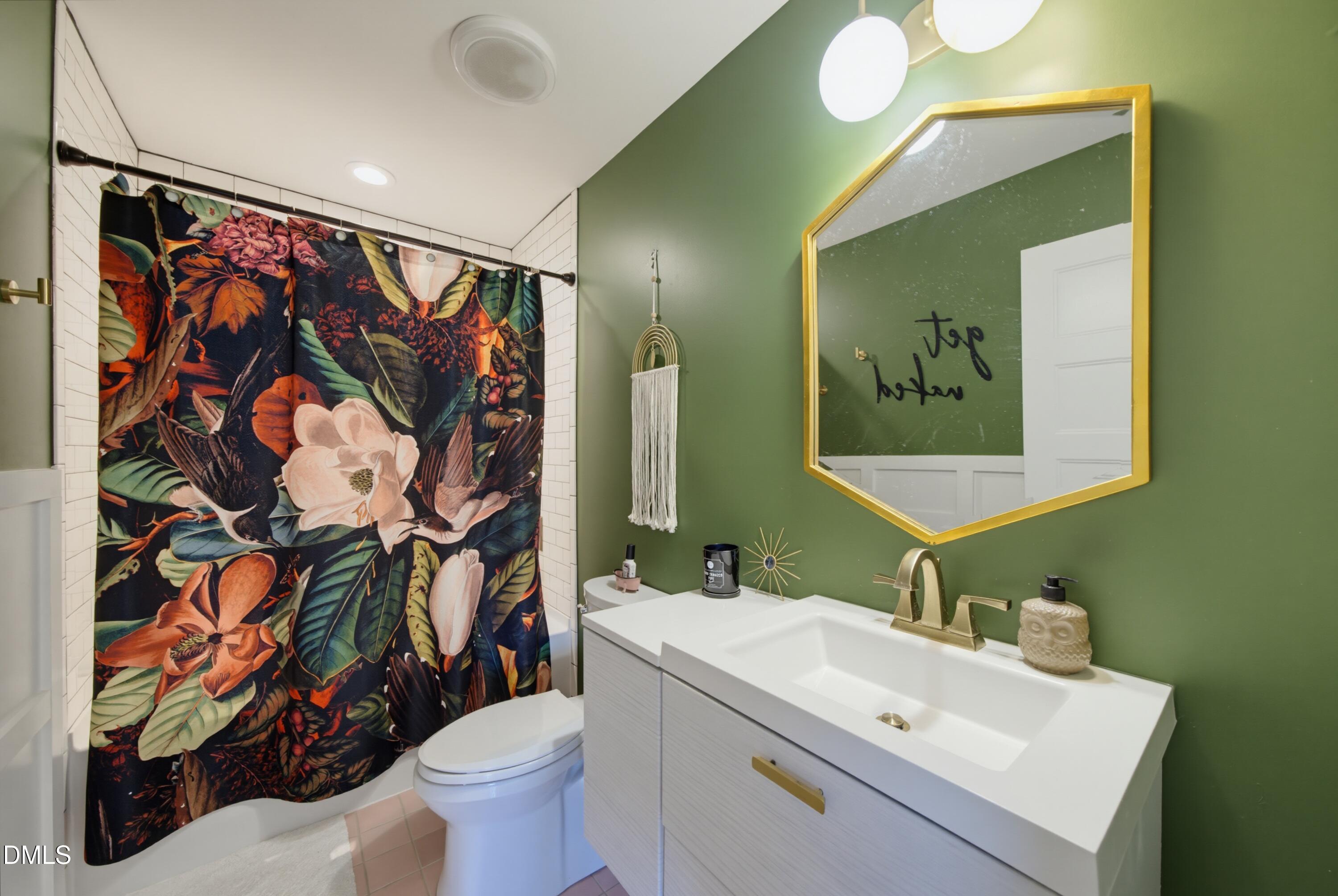 601 Quarry Street Raleigh, NC 27601 - Photo 19 of 26 Second bathroom