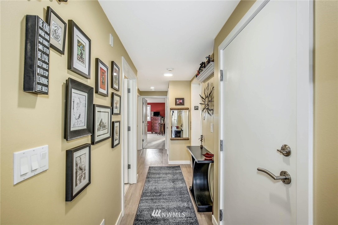 620 Glen Street, Unit 202 Edmonds, WA 98020 - Photo 12 of 24