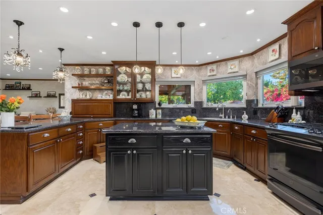 $1,650,000 | 22319 Acorn Street, Chatsworth, CA 91311