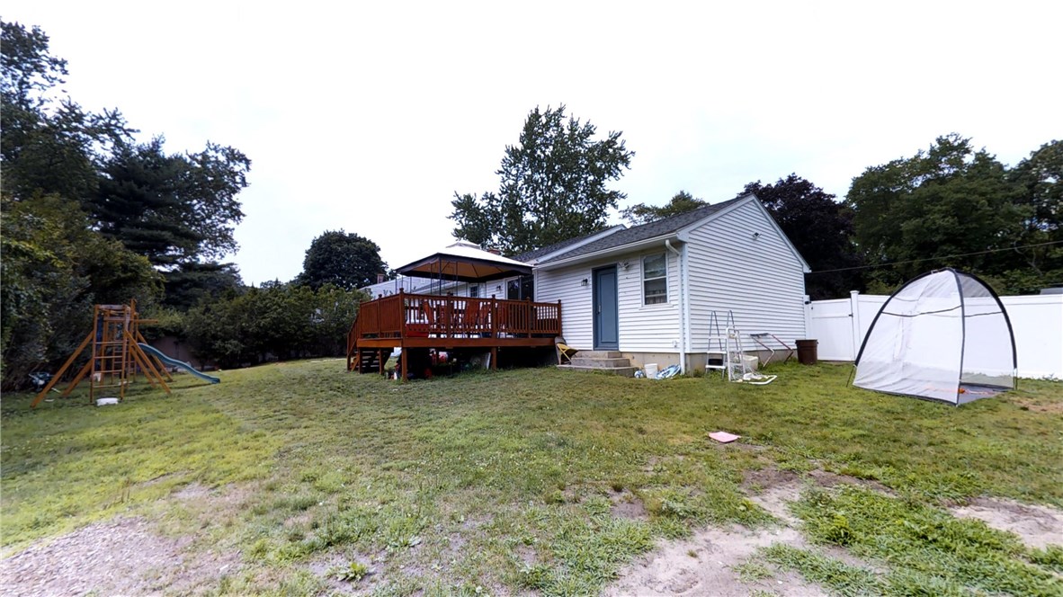 90 Woodcrest Road Warwick, RI 02889 - Photo 6 of 24 Gallery Image 6
