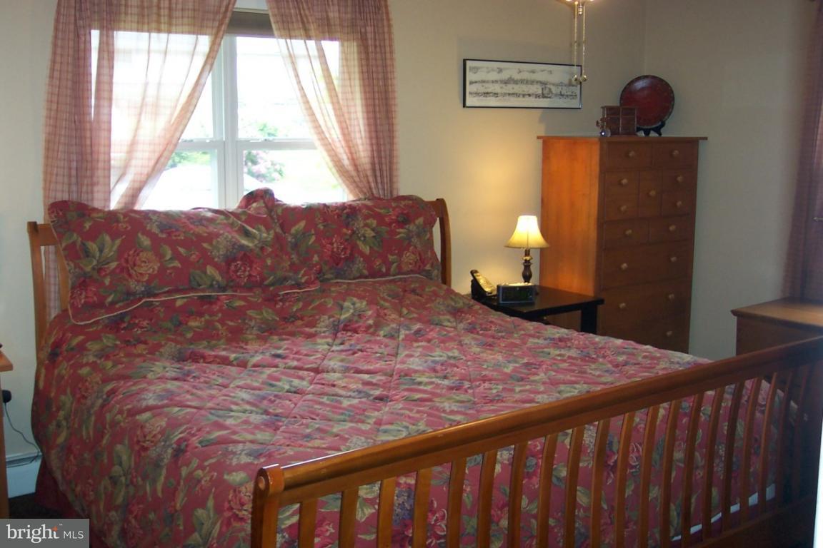 2733 Brookfield Road Lancaster, PA 17601 - Photo 11 of 23