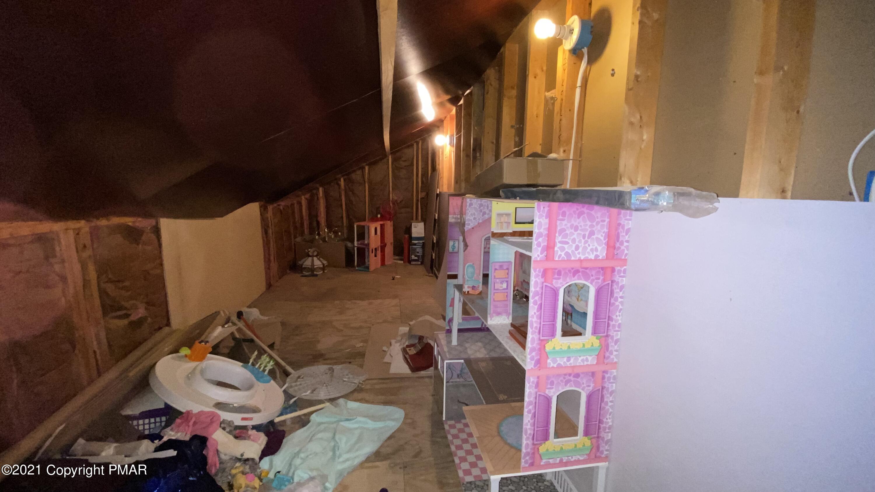 3315 Windemere Drive Bushkill, PA 18324 - Photo 37 of 55 a bathroom with a sink and a mirror