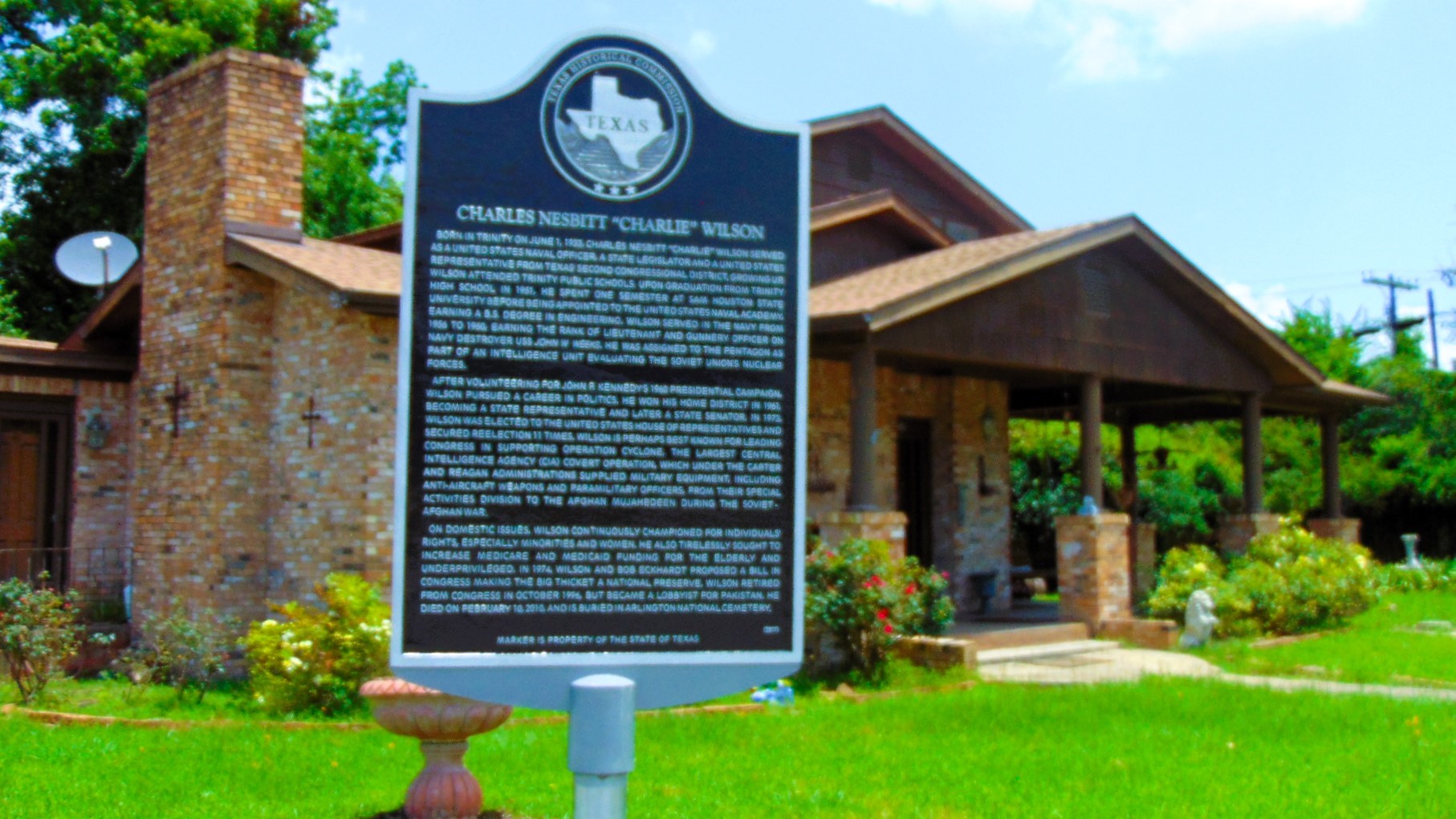 100 West Caroline Street Trinity, TX 75862 - Photo 5 of 28 a view of a two chairs in the backyard