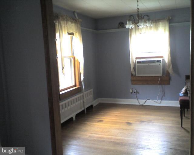 29 Portship Road Dundalk, MD 21222 - Photo 3 of 6 Dining Room