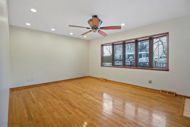 $319,900 | 736 Cottonwood Drive, Dyer, IN 46311