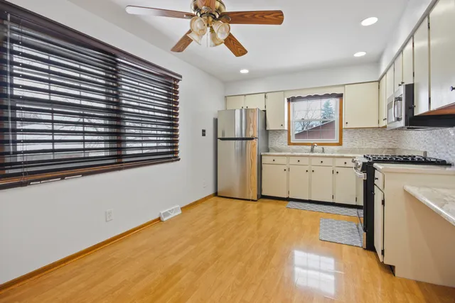 $319,900 | 736 Cottonwood Drive, Dyer, IN 46311