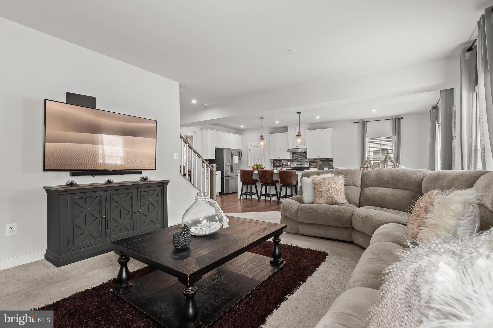 7639 Deepnotch Way Hanover, MD 21076 - Photo 17 of 55 Living Room