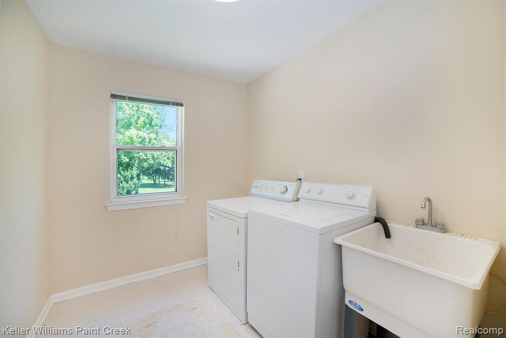 2741 Forest View Court Rochester Hills, MI 48307 - Photo 36 of 56