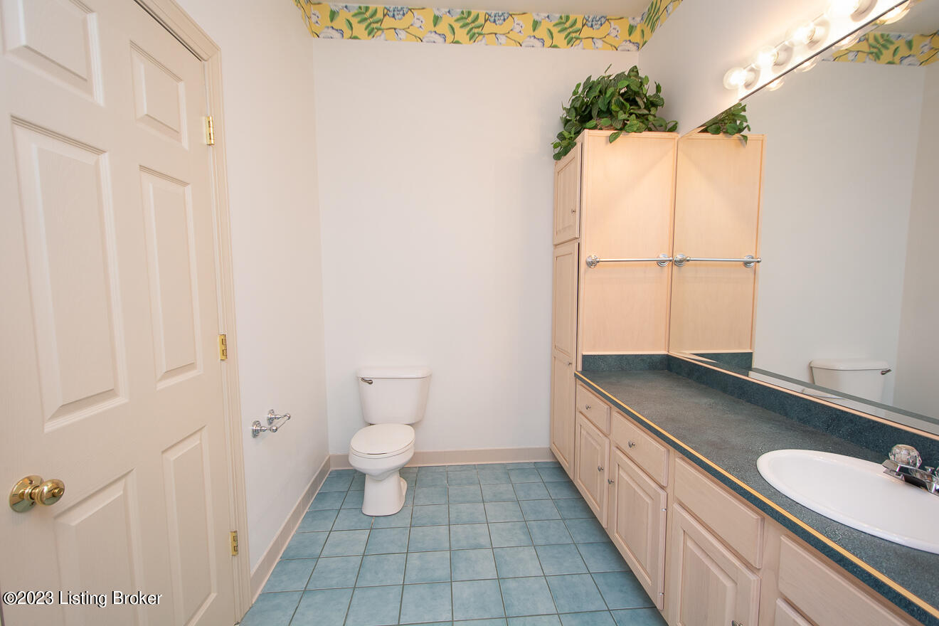 1214 Bells Ml Road Shepherdsville, KY 40165 - Photo 49 of 95 Full Bath 2nd floor