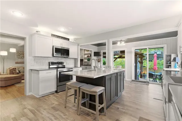 $689,950 | 6300 Dearborn Drive, Mission, KS 66202