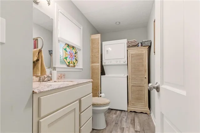 $689,950 | 6300 Dearborn Drive, Mission, KS 66202