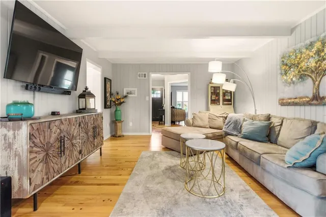 $689,950 | 6300 Dearborn Drive, Mission, KS 66202