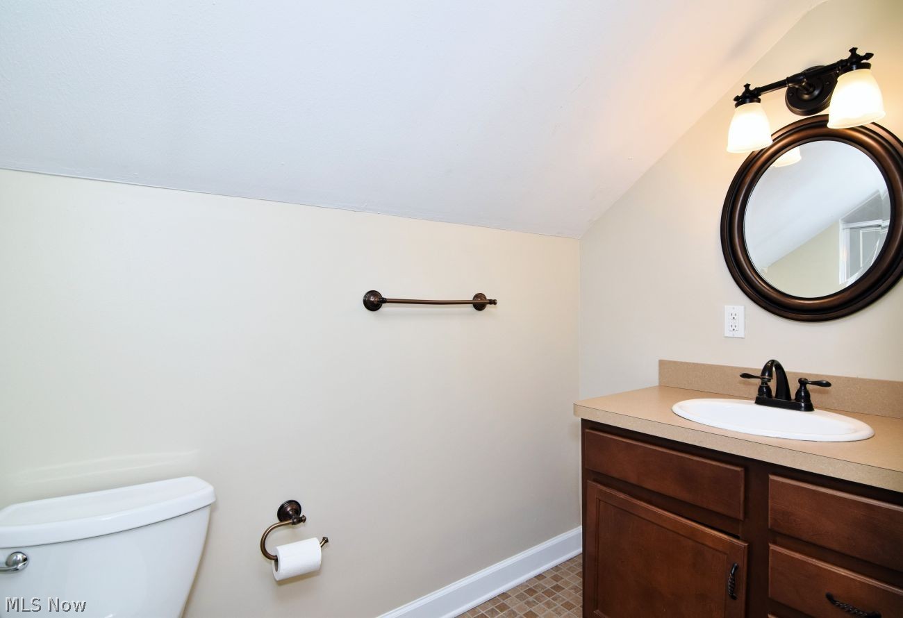 300 Miles Road Chagrin Falls, OH 44022 - Photo 27 of 34 Bathroom