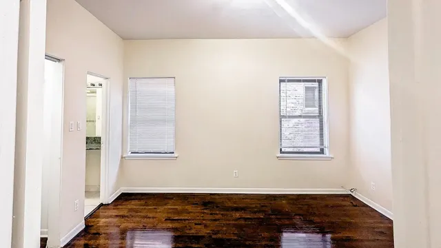 $3,000 | 5219 South Greenwood Avenue, Unit 4, Chicago, IL 60615