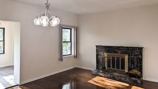 a view of a windows and an empty room