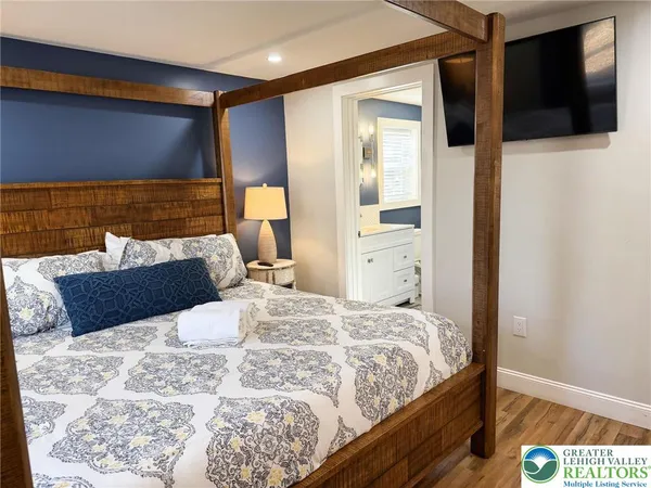 $450,000 | 1038 Cricket Lane, Long Pond, PA 18334