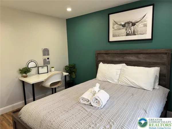 $450,000 | 1038 Cricket Lane, Long Pond, PA 18334