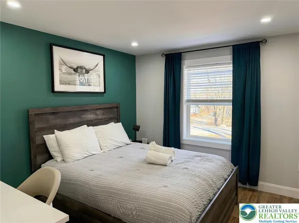 $450,000 | 1038 Cricket Lane, Long Pond, PA 18334