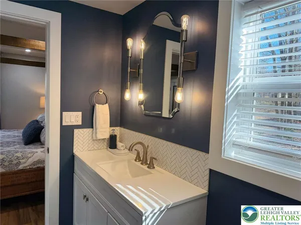$450,000 | 1038 Cricket Lane, Long Pond, PA 18334