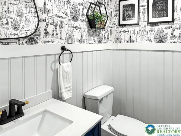 $450,000 | 1038 Cricket Lane, Long Pond, PA 18334