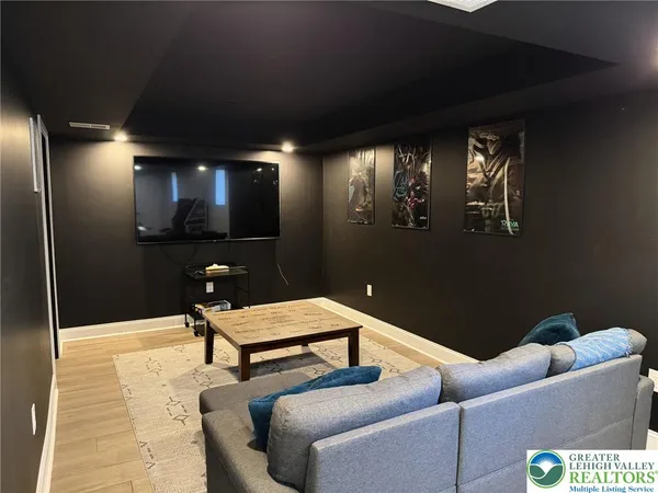 $450,000 | 1038 Cricket Lane, Long Pond, PA 18334