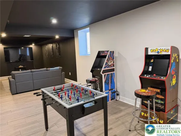 $450,000 | 1038 Cricket Lane, Long Pond, PA 18334